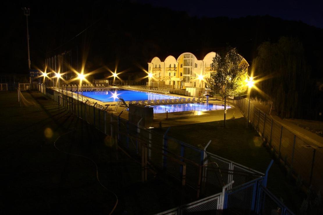 Hotel Oras Zlatna Exterior foto